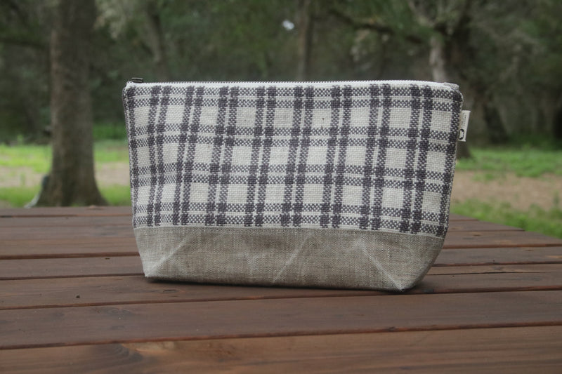 Live Oak Pouch - Linen Plaid